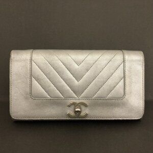 CHANEL Mademoiselle CC Logo Leather Long Bifold Wallet Silver/2BJ1823